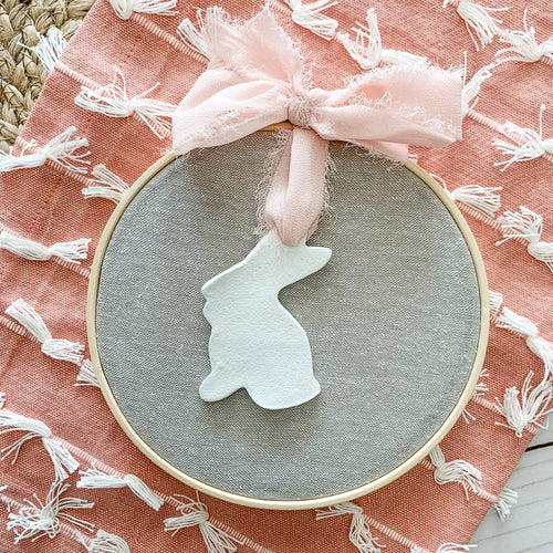 6 Inch Hoop with Flax Linen Fabric and Bunny Ornament